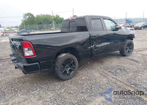 2021 Ram 1500 Big Horn 4X4 6'4 Box z USA, uszkodzony, nr VIN 1C6SRFBT8MN741621